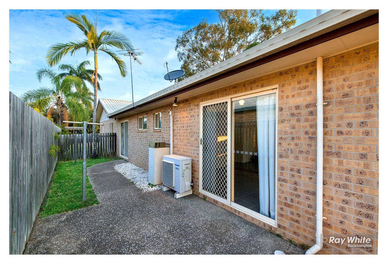 1/17 Stenlake Avenue, Kawana QLD 4701, Image 1