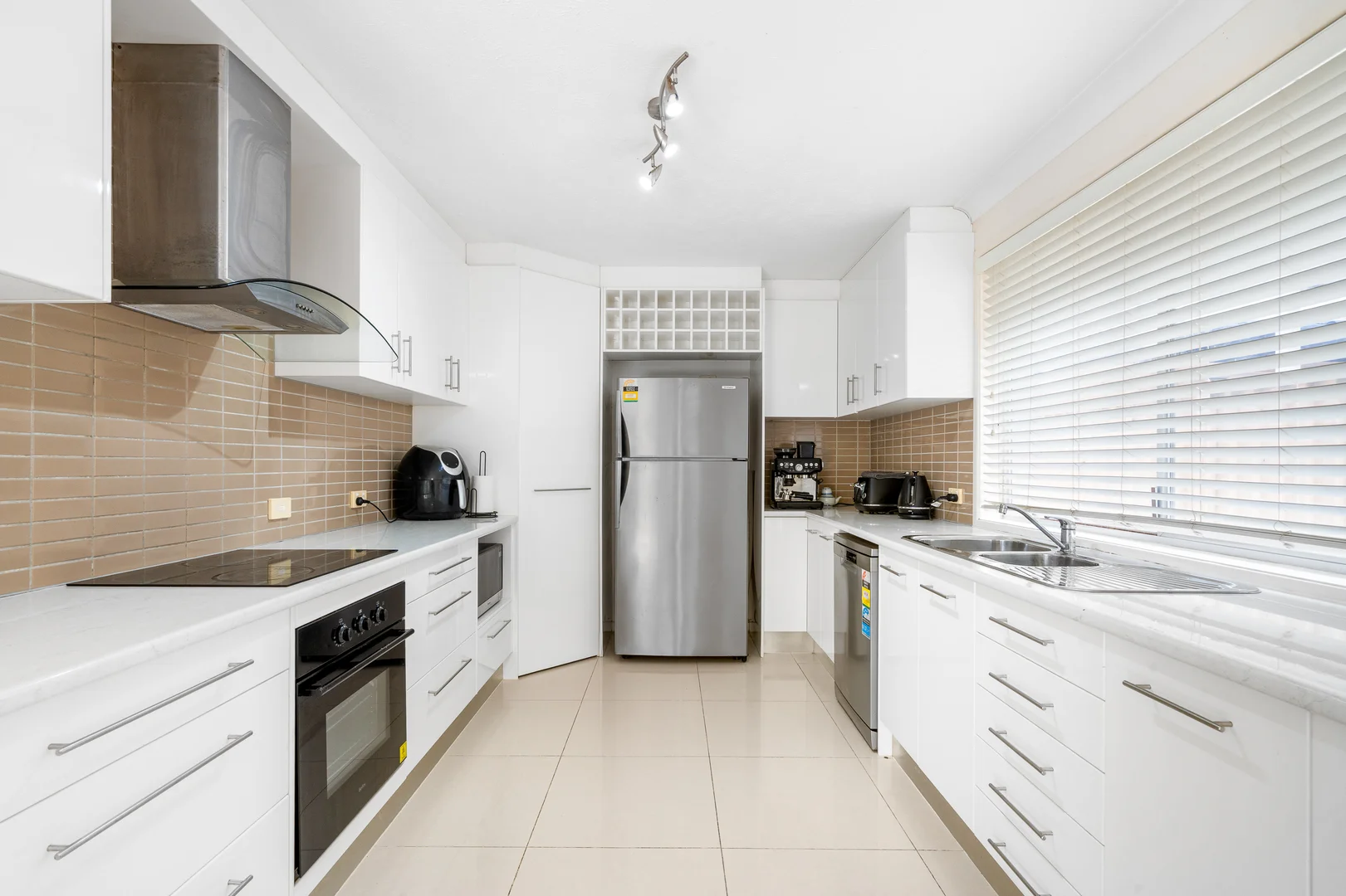 Additional image 13 of 112 Sunshine Boulevard, Mermaid Waters QLD 4218