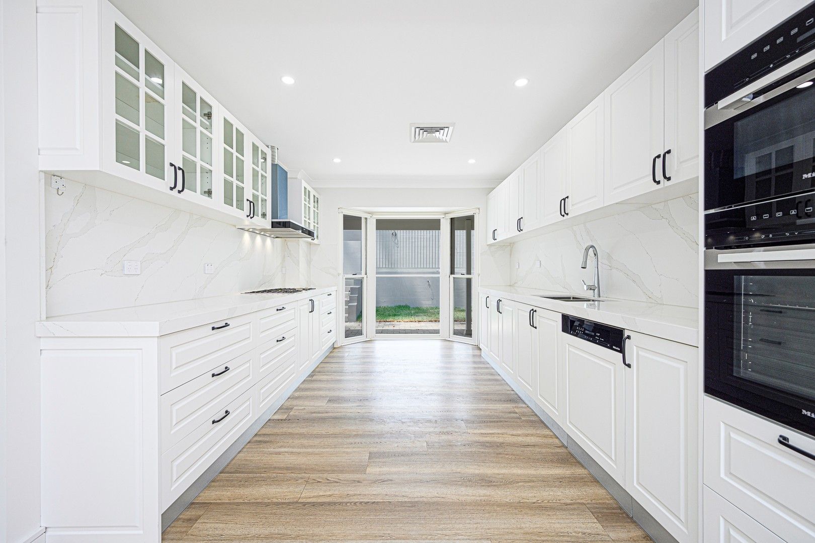 4 bedrooms House in 6 Oswald Close WARRAWEE NSW, 2074