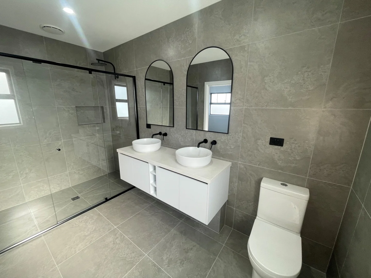 Additional image 7 of 2/28 Haldane Road, Niddrie VIC 3042