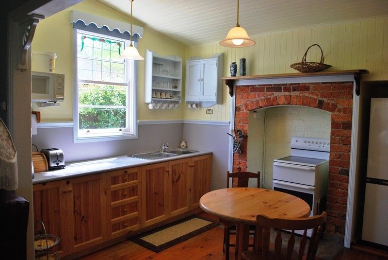 13 Robertson Street, Myrtleford VIC 3737 House For Rent Domain