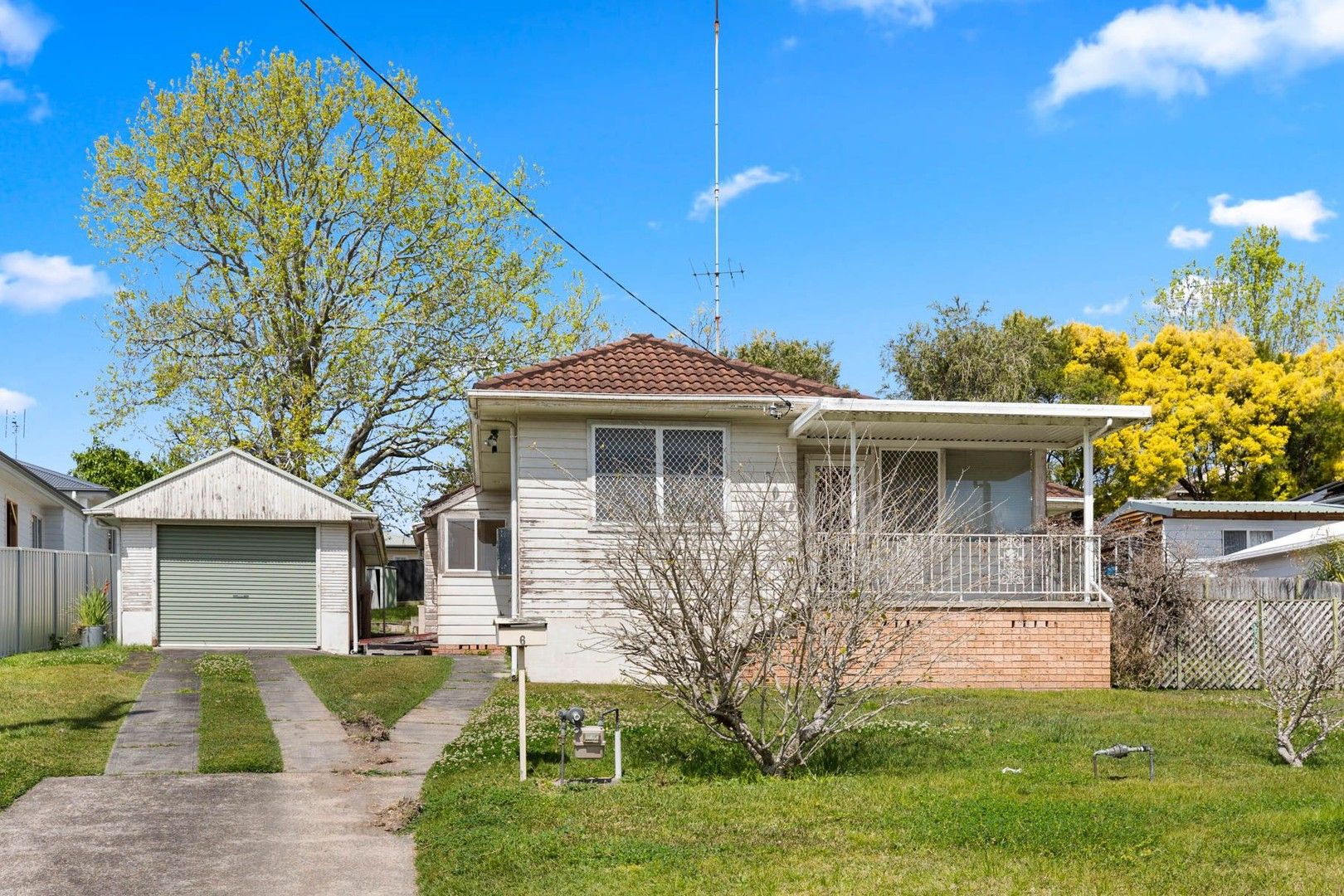 2 bedrooms House in 6 Edward Street CHARLESTOWN NSW, 2290