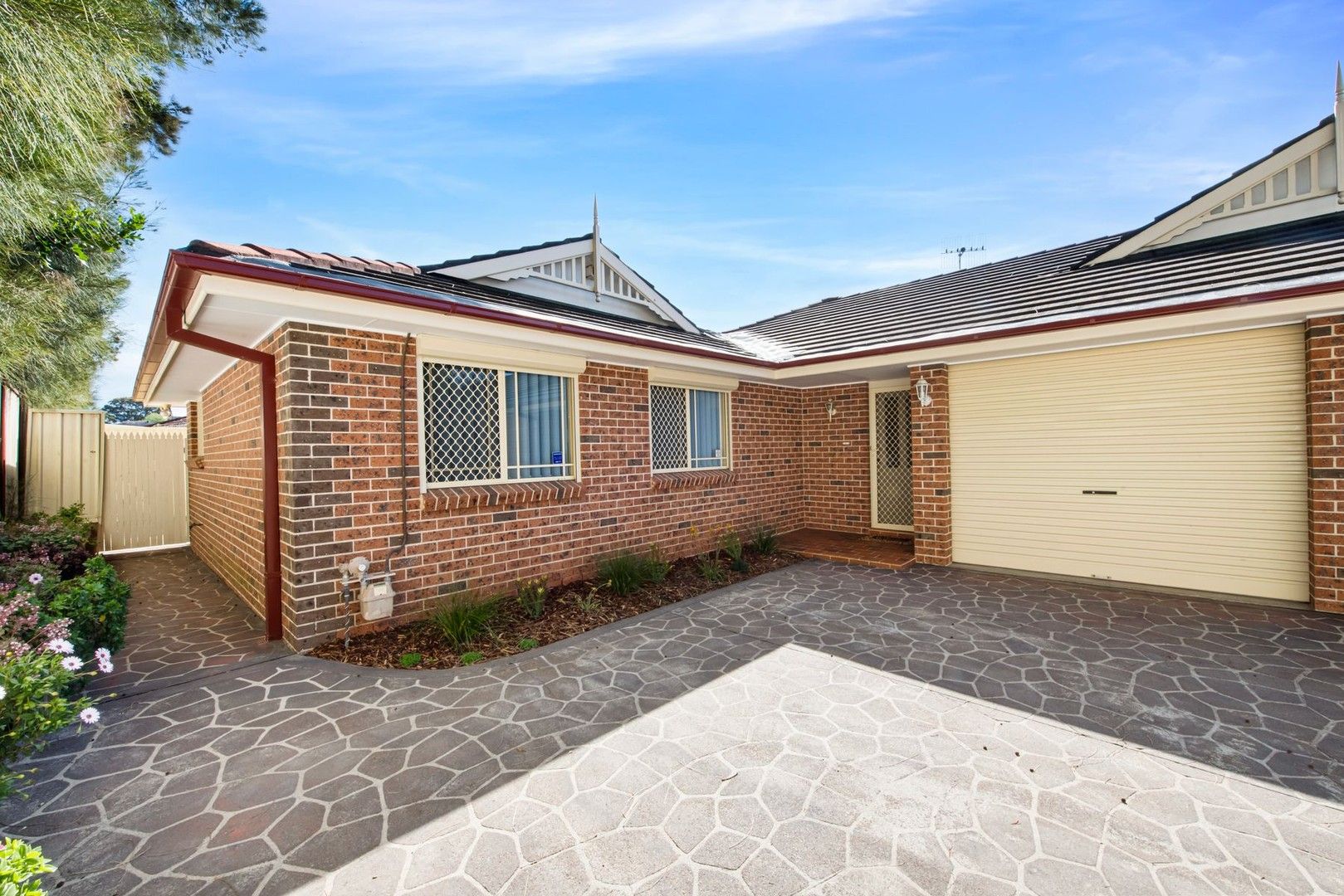 2/2 Castlereagh Crescent, Bateau Bay NSW 2261, Image 0