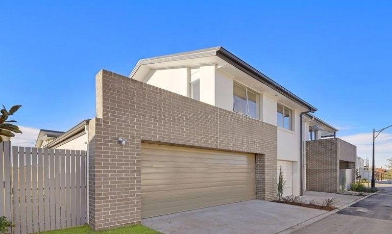 3 Cresswick Walk, Moorebank NSW 2170, Image 1