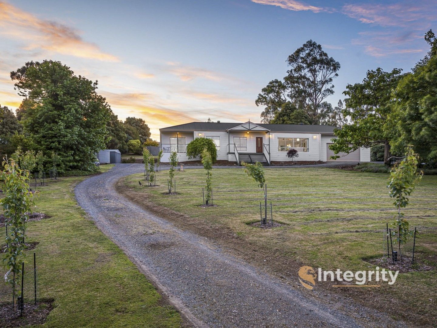 10-12 Grandview Crescent, Kinglake Central VIC 3757, Image 2