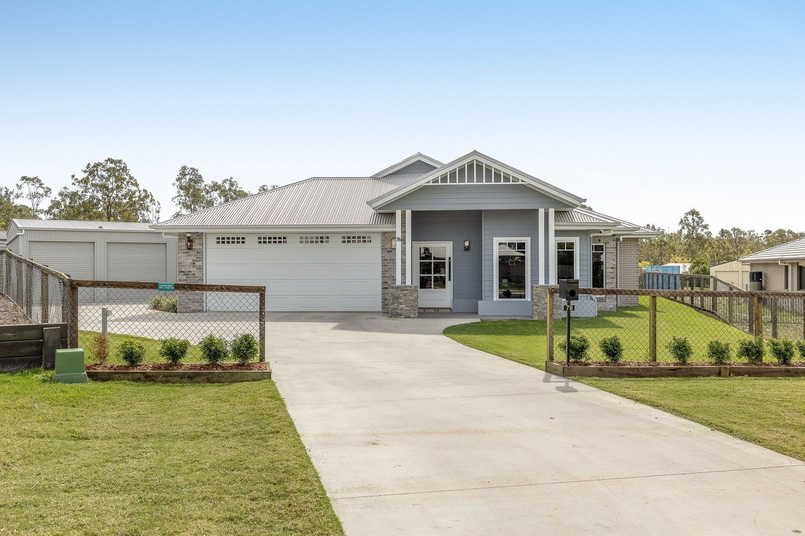 5 bedrooms House in 78 Parkridge Drive WITHCOTT QLD, 4352