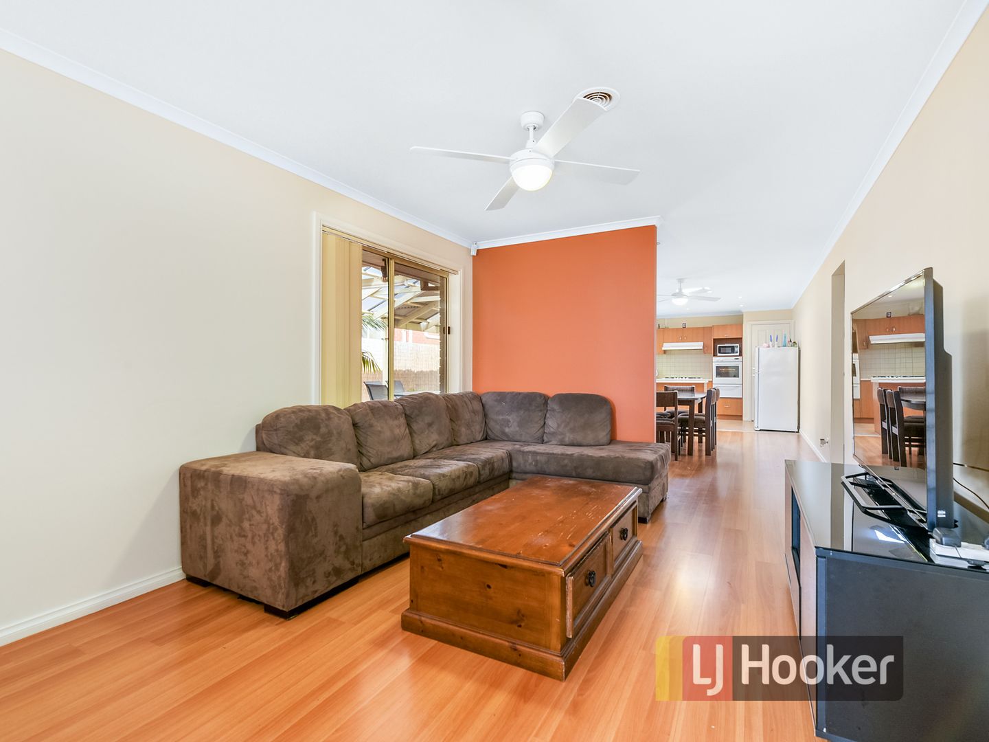 48 Lauren Drive, Hampton Park VIC 3976, Image 2