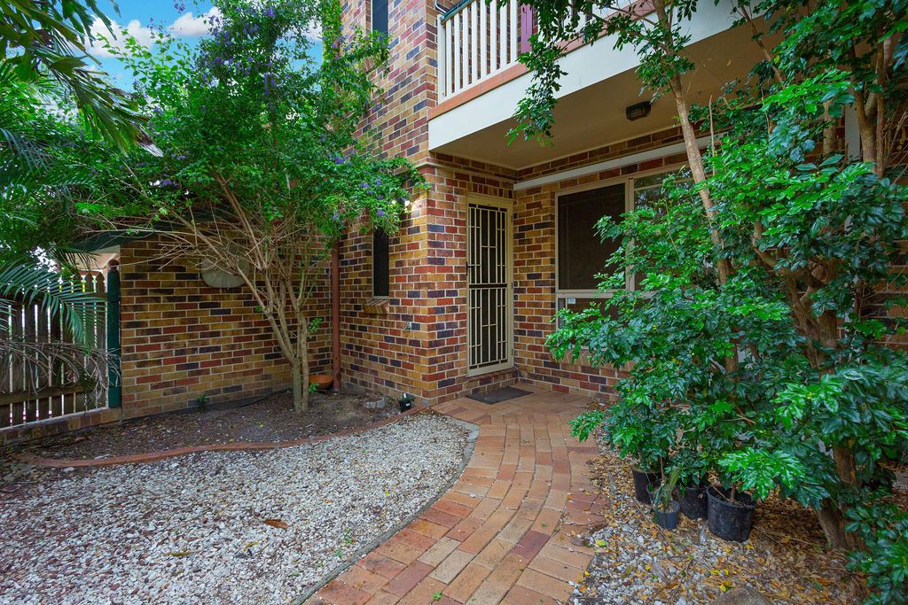 3/42 Headfort Street, Greenslopes QLD 4120, Image 2