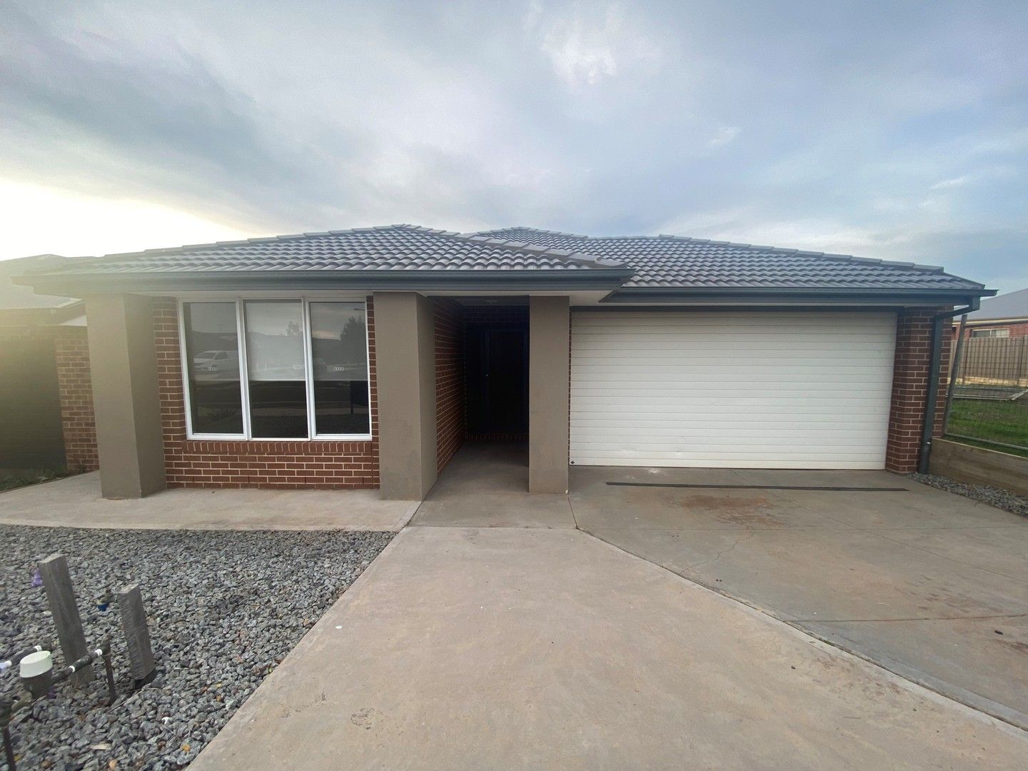 3 bedrooms House in 41 Coltan Street COBBLEBANK VIC, 3338