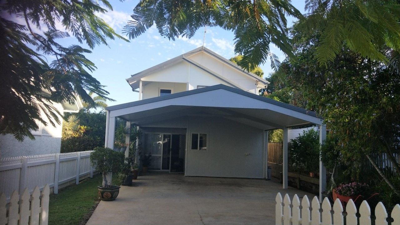 8 PANDANUS STREET, Cooee Bay QLD 4703 Domain