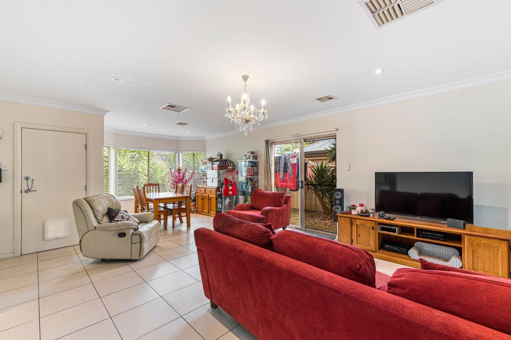 56 Windebanks Road, Happy Valley SA 5159, Image 2