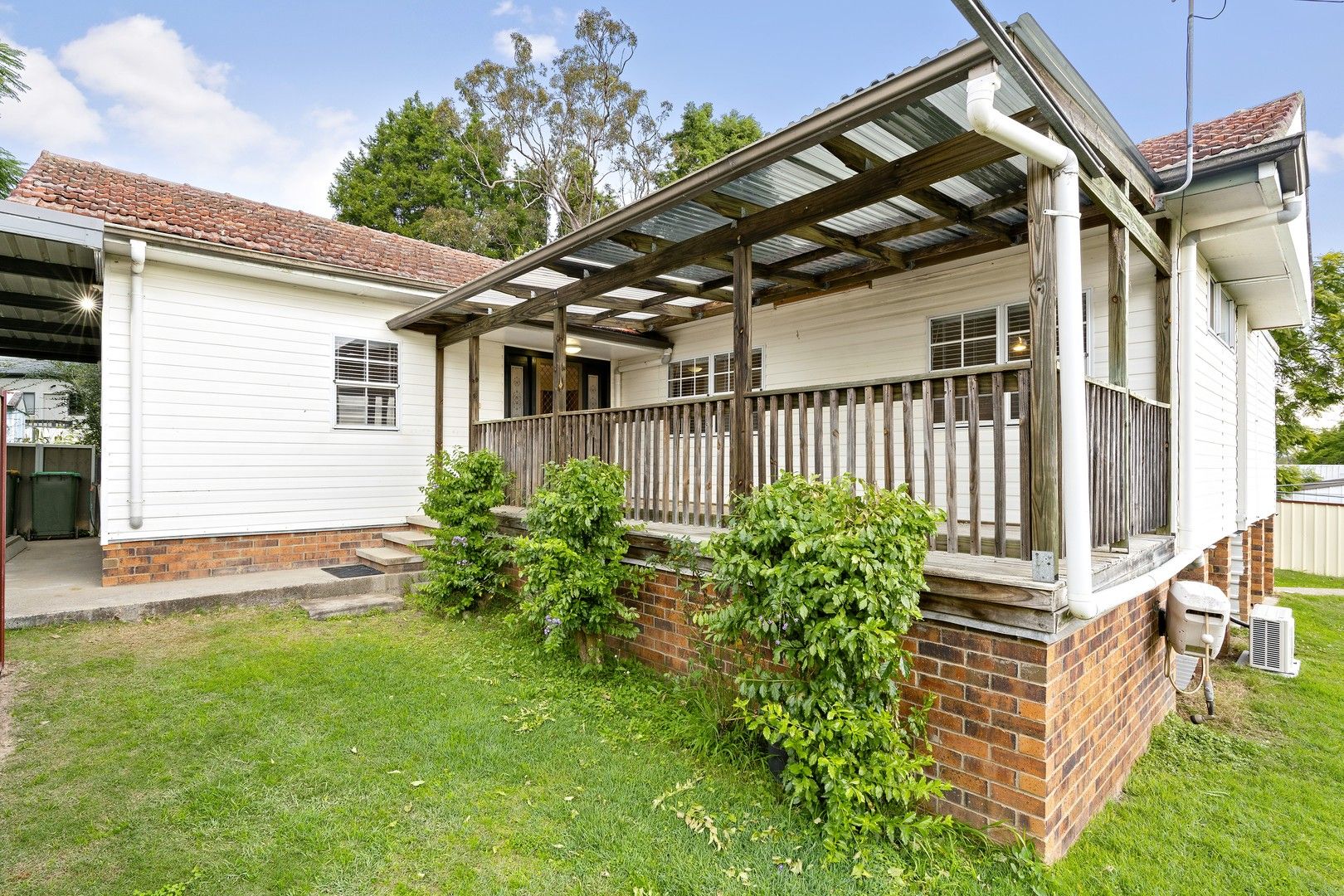 3 bedrooms House in 13A Terrigal Street MORISSET NSW, 2264