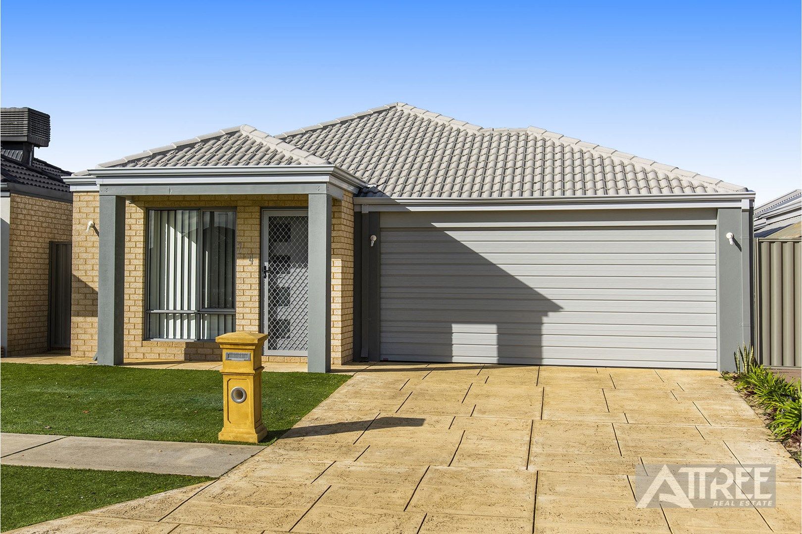 2/4 Basalt Road, Harrisdale WA 6112, Image 0