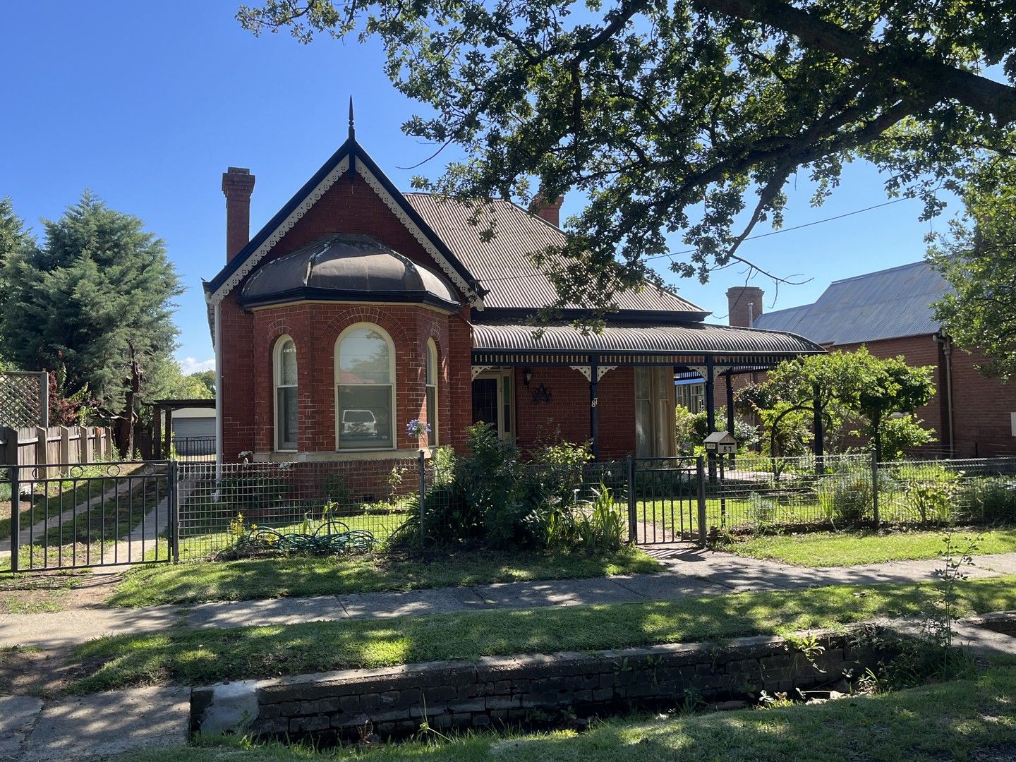 87 Bradley Street, Goulburn NSW 2580 House For Rent 570 Domain