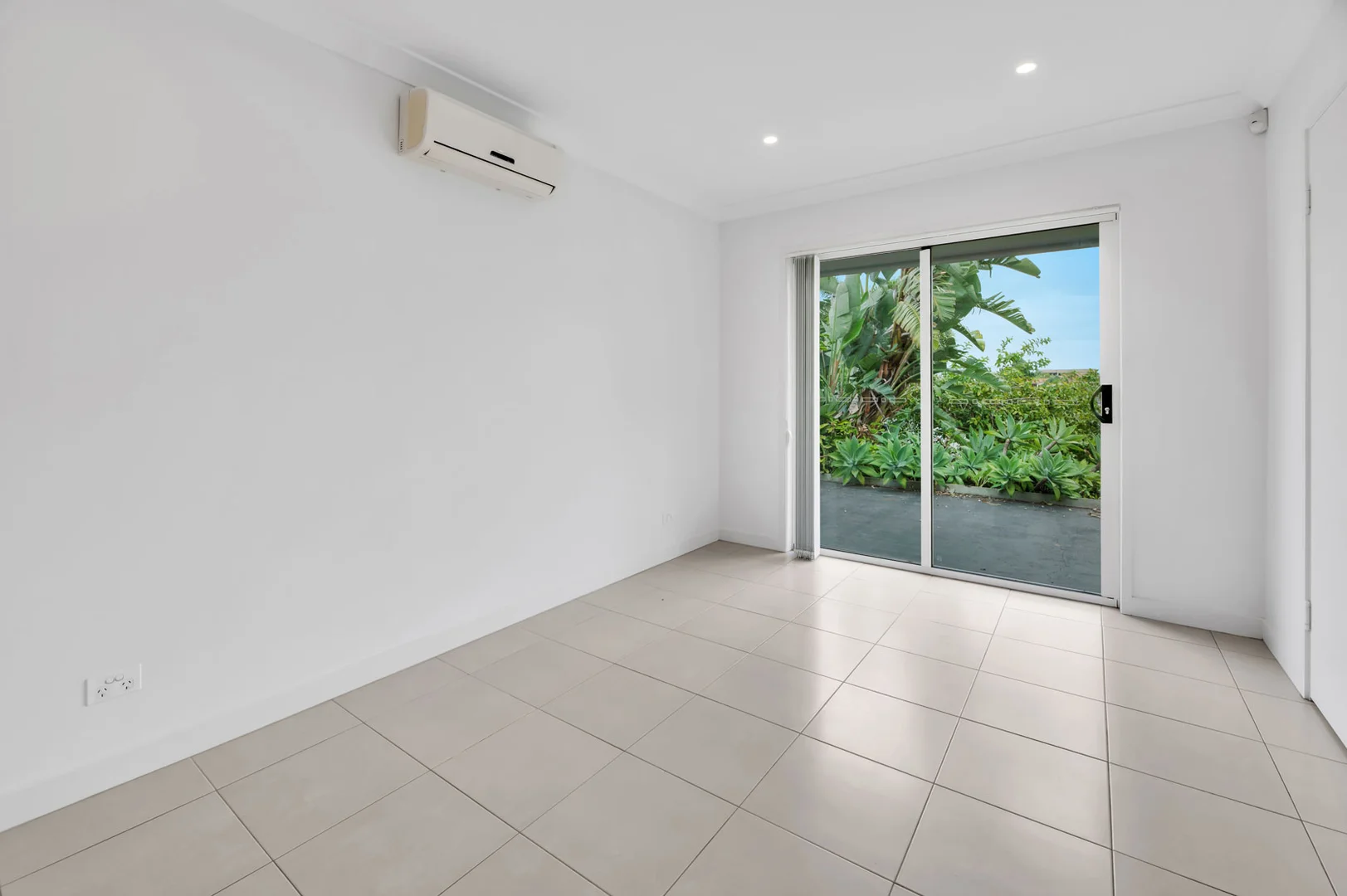 Additional image 8 of 28 Bermuda St, Broadbeach Waters QLD 4218