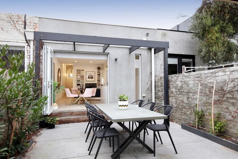 2 bedrooms House in 17 Phoenix Street SOUTH YARRA VIC, 3141