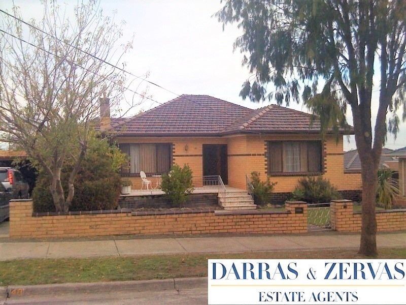 3 bedrooms House in 48 Leigh Street OAKLEIGH VIC, 3166
