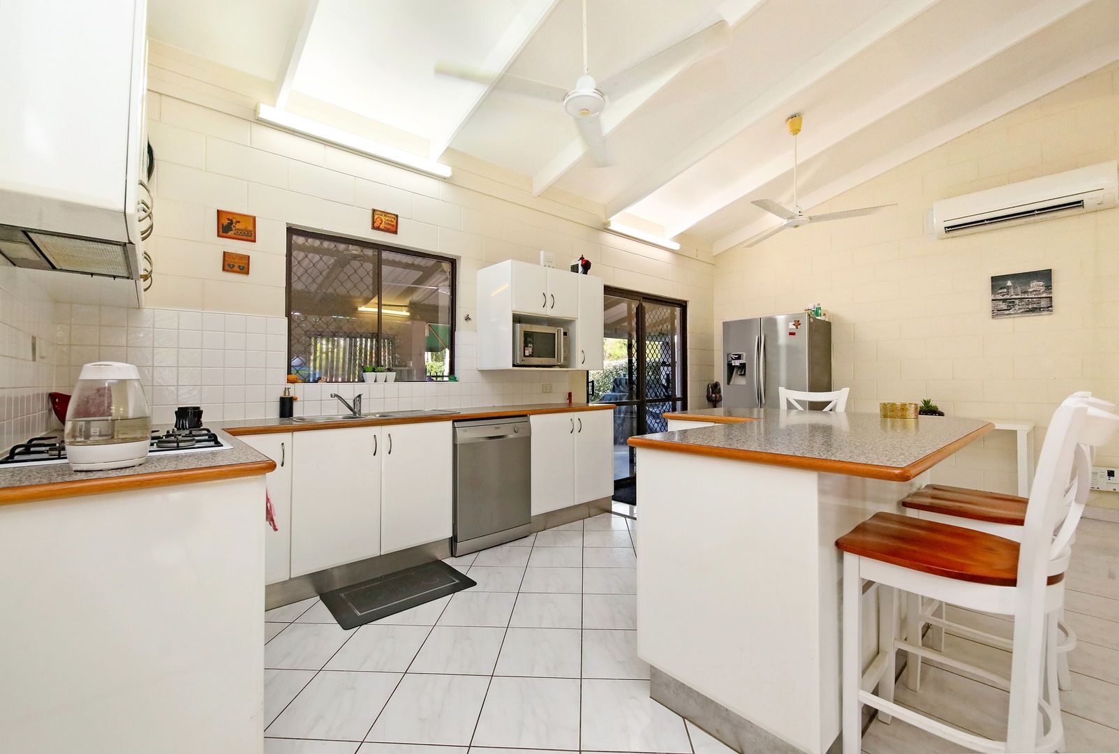 16 Sanford Street, Leanyer NT 0812, Image 2