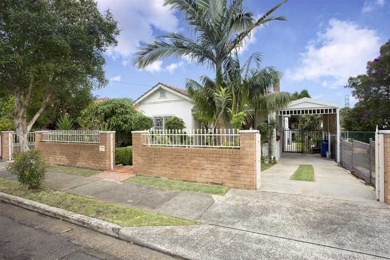 4 The Causeway, Strathfield South NSW 2136, Image 0