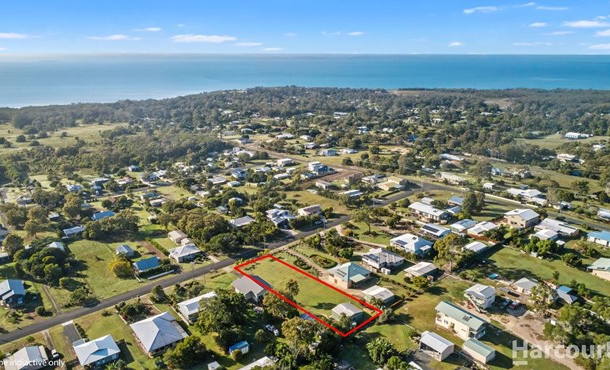 17 Blue Water Road, Booral QLD 4655