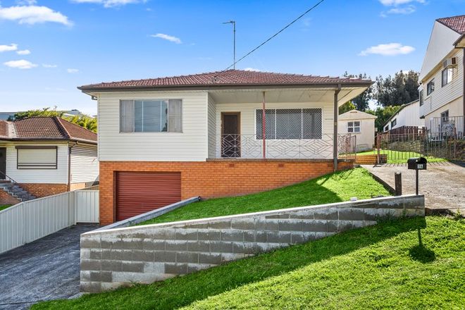 Picture of 14 Ranchby Avenue, LAKE HEIGHTS NSW 2502