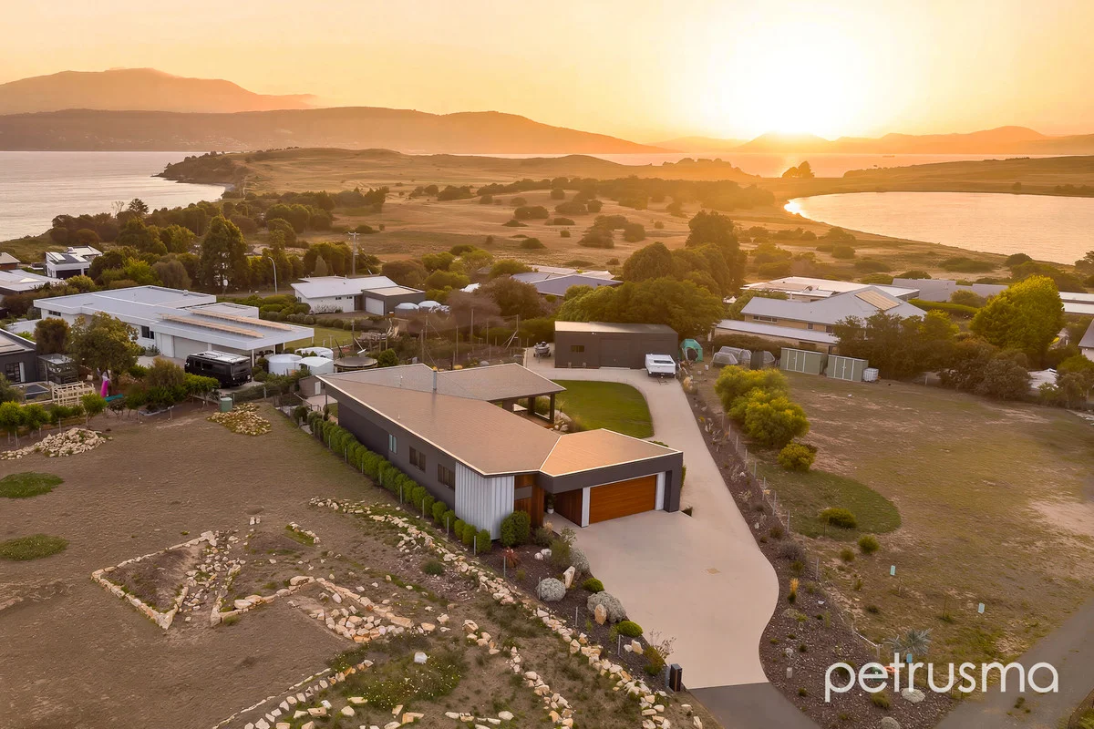 Additional image 2 of 19 Pardalote Close, Opossum Bay TAS 7023