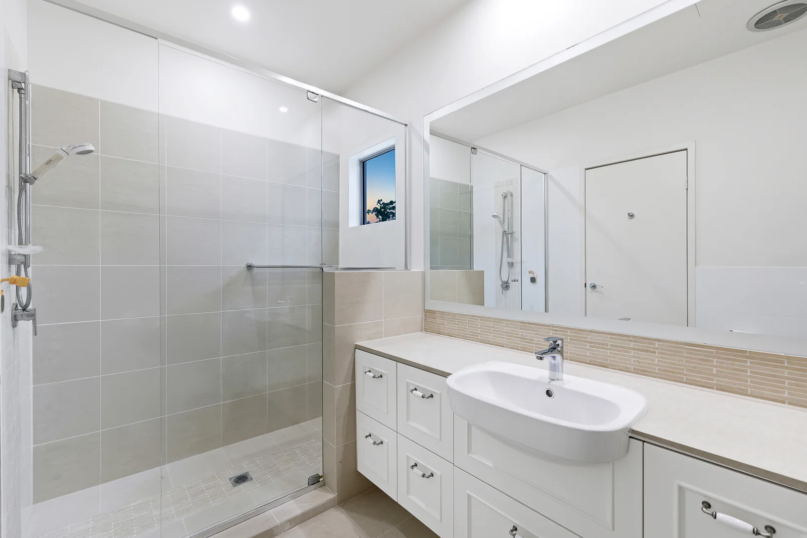 Additional image 20 of 7006B Vista Drive, Benowa QLD 4217