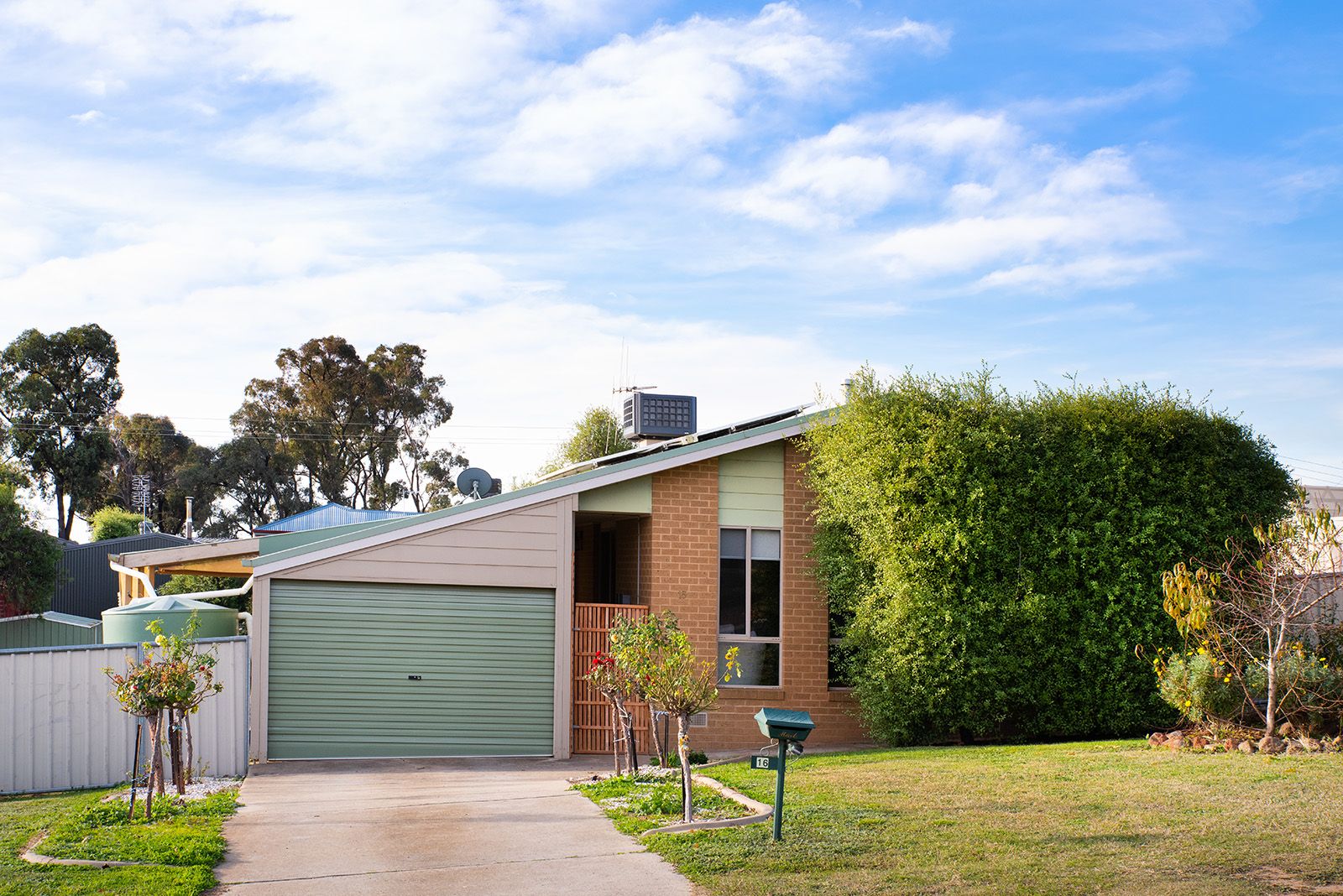 3 bedrooms House in 16 Molesworth Road KANGAROO FLAT VIC, 3555