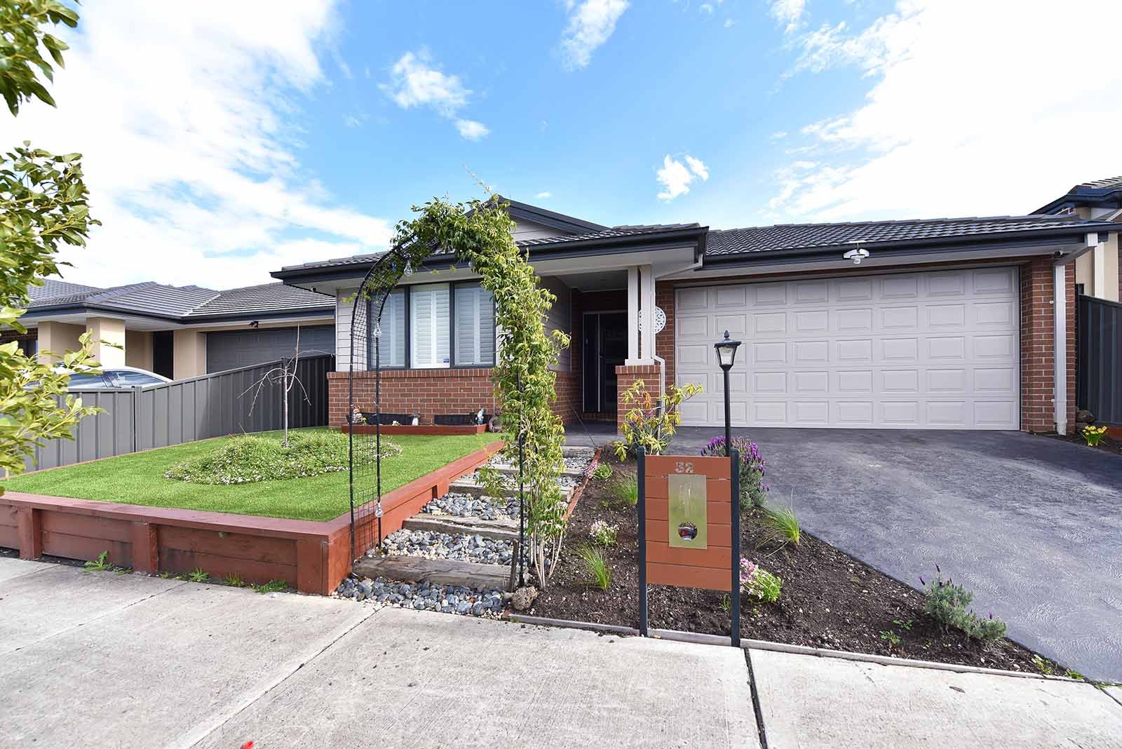 32 Chase Avenue, Wollert VIC 3750, Image 2