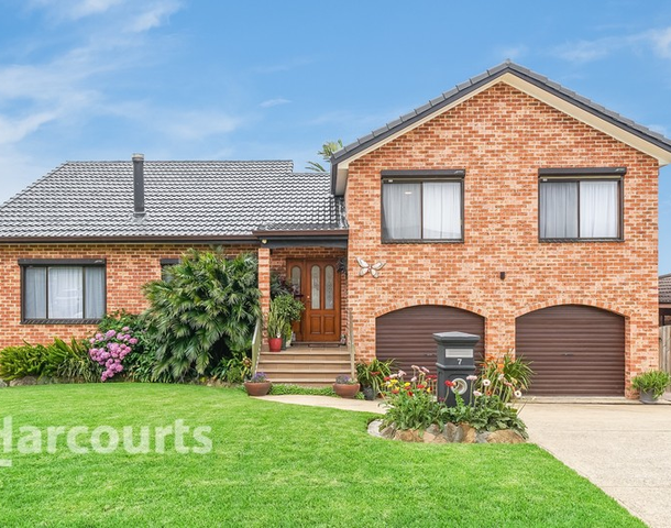 7 Whitworth Place, Raby NSW 2566