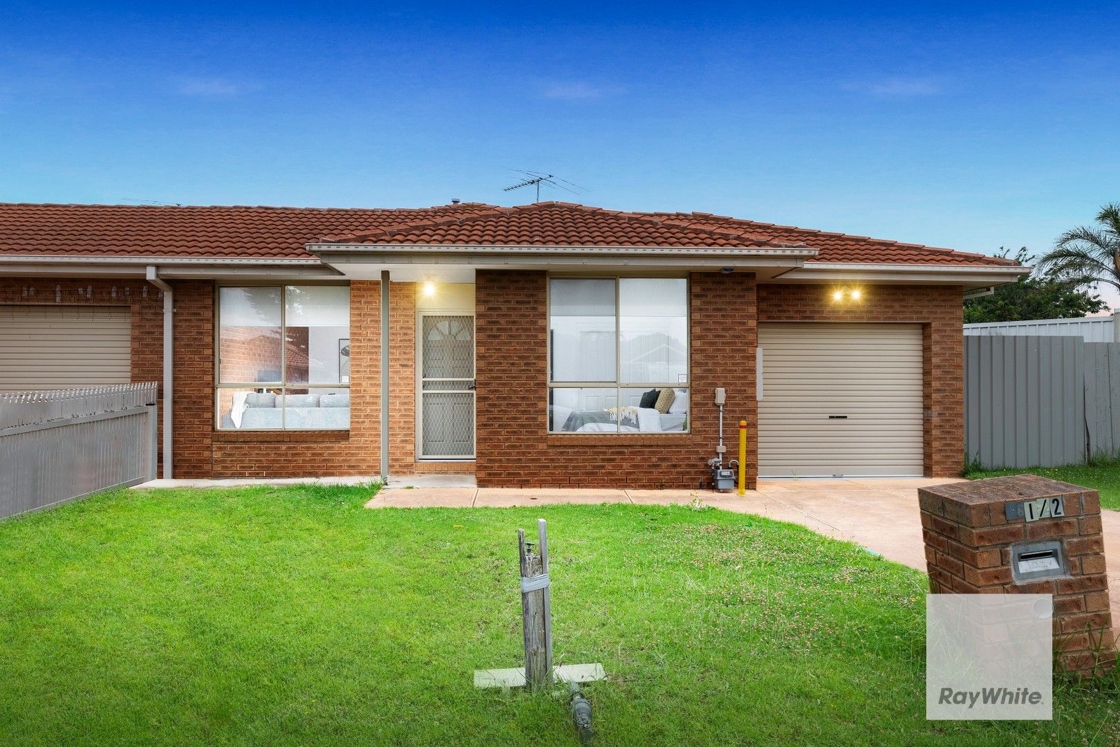 2 bedrooms House in 1/2 Aquanita Crescent KEILOR DOWNS VIC, 3038