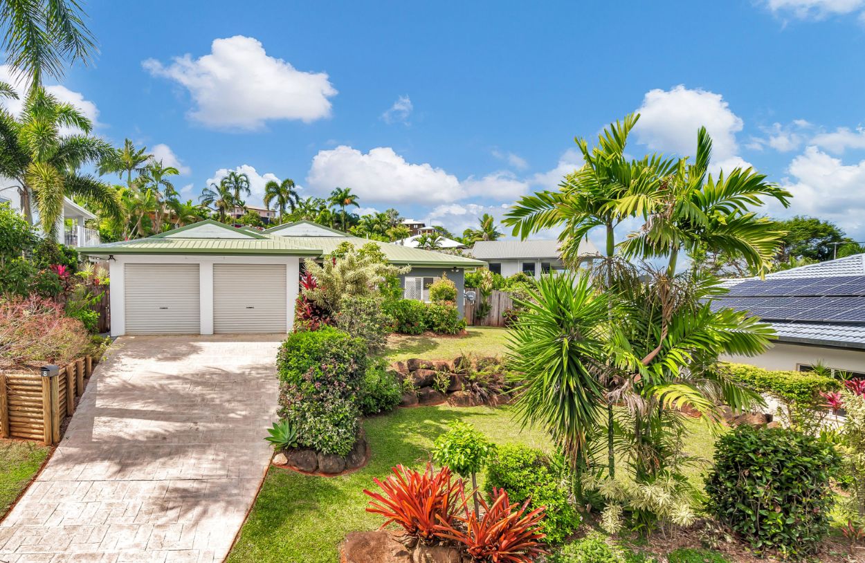 5 bedrooms House in 8 Bowen Street MOUNT SHERIDAN QLD, 4868