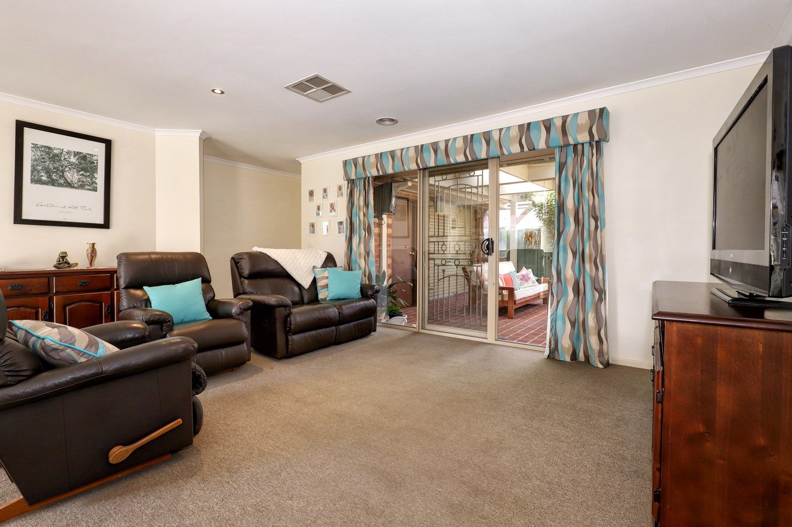 3 Orrong Place, Craigieburn VIC 3064, Image 2