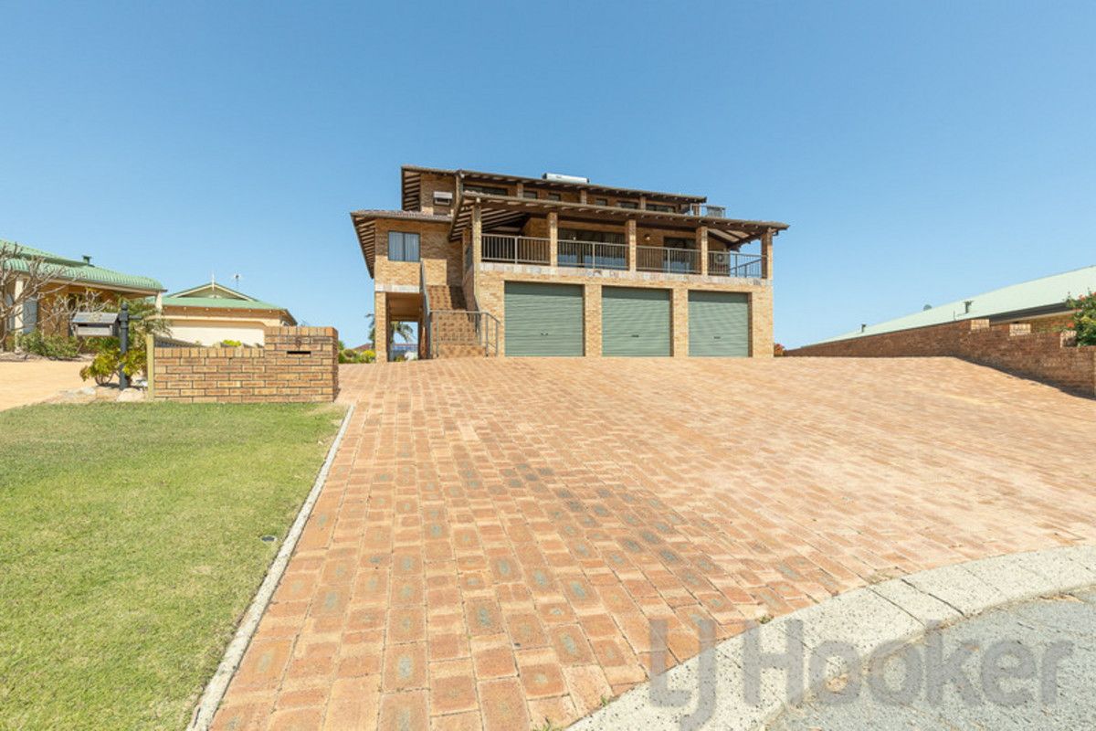 6 bedrooms House in 5 Kilkenny Gardens HALLS HEAD WA, 6210