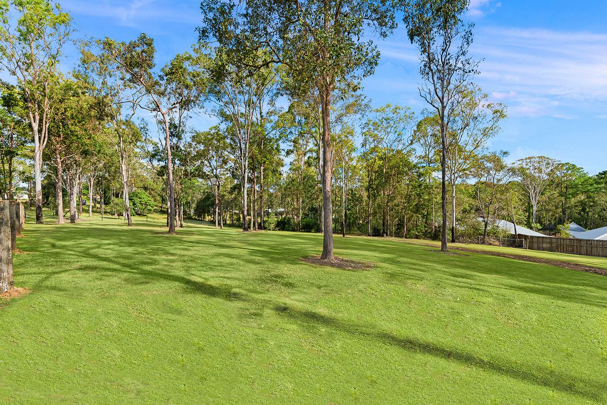 8 Trentham Place, Samford Village QLD 4520, Image 1