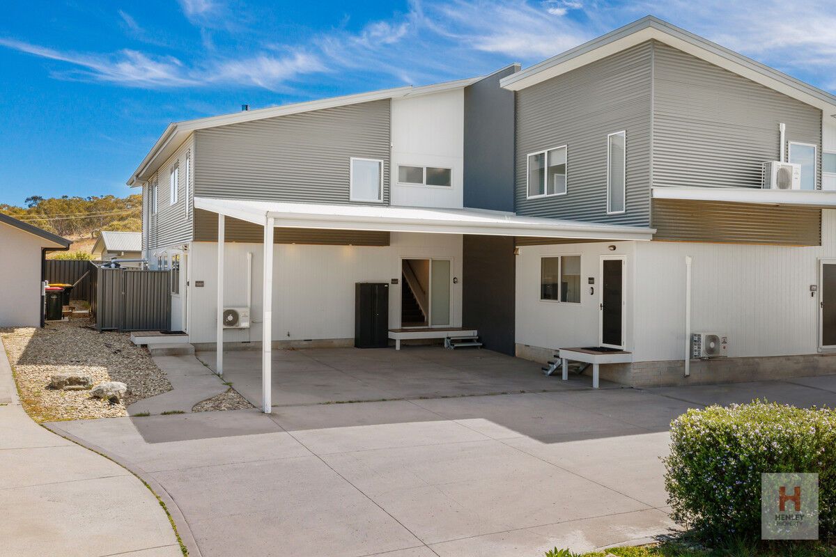 4 bedrooms Duplex in 29A Jillamatong Street JINDABYNE NSW, 2627