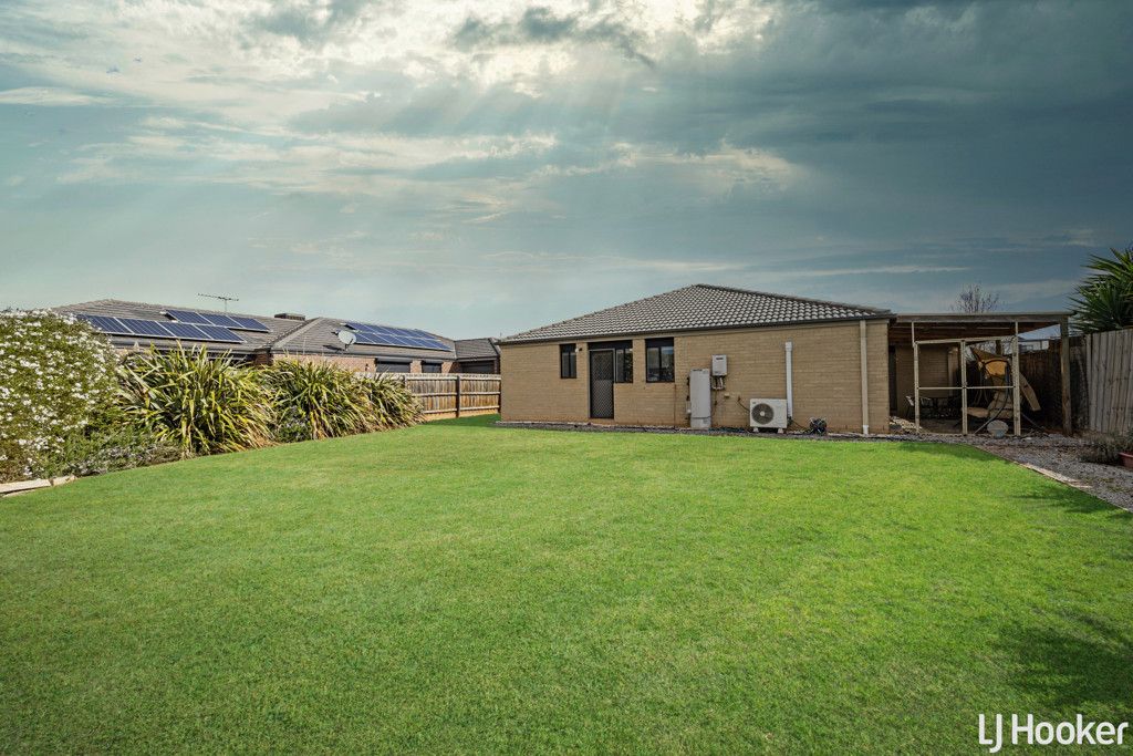 3 bedrooms House in 11 Stockwell Street MELTON SOUTH VIC, 3338