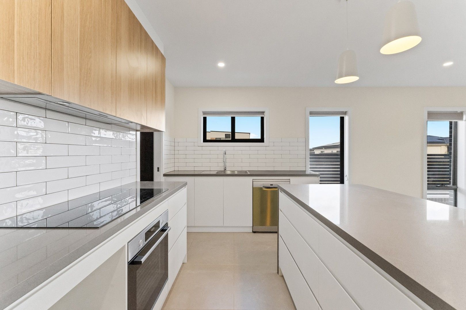 4 bedrooms House in 214 Robin Boyd Crescent TAYLOR ACT, 2913