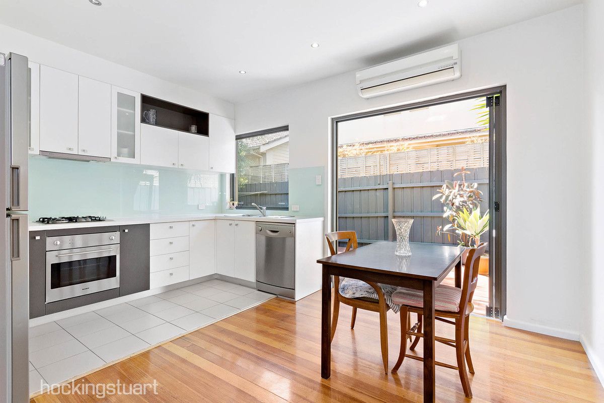 2/4 Wells Street, Surrey Hills VIC 3127, Image 2