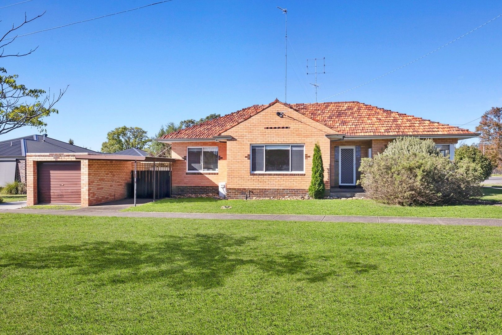 8 Kent Street, Sebastopol VIC 3356, Image 0