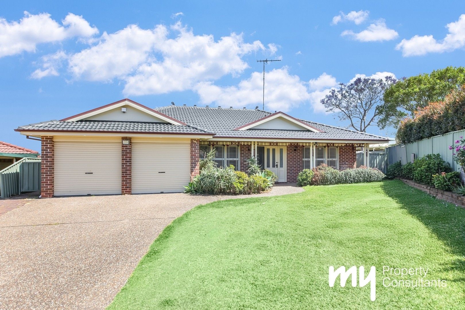 4 bedrooms House in 11 Fairway Place NARELLAN NSW, 2567