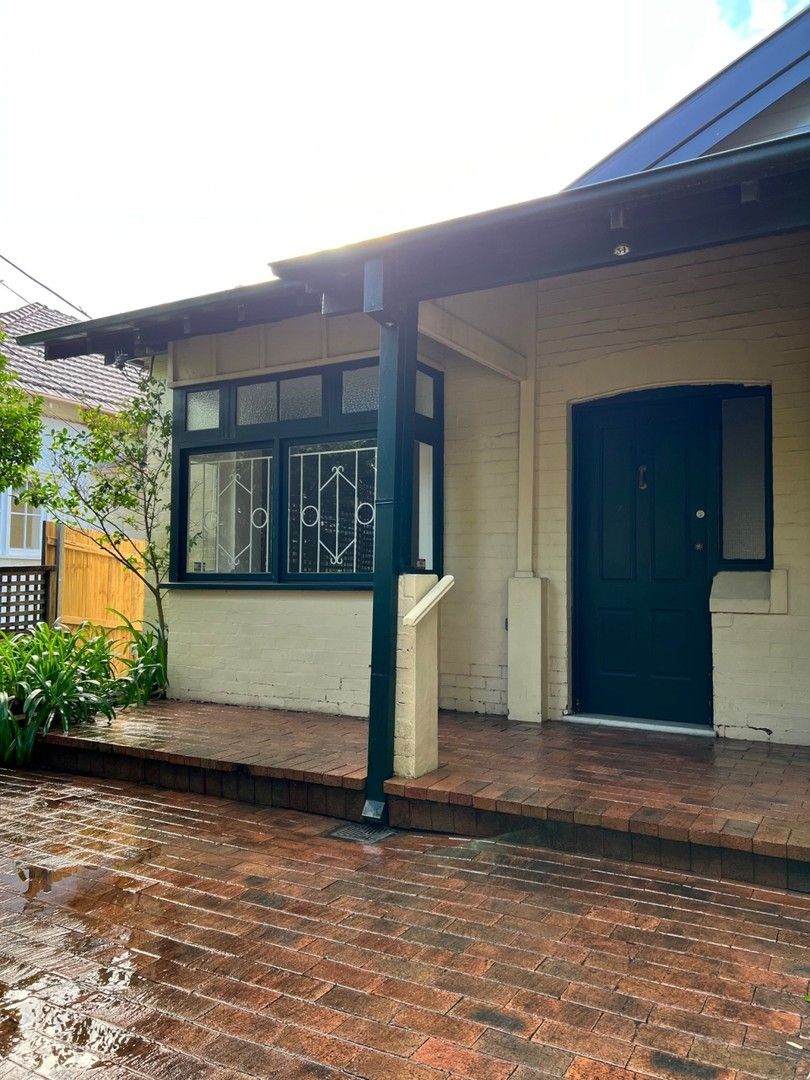 2 bedrooms Semi-Detached in 34 Milner Crescent WOLLSTONECRAFT NSW, 2065