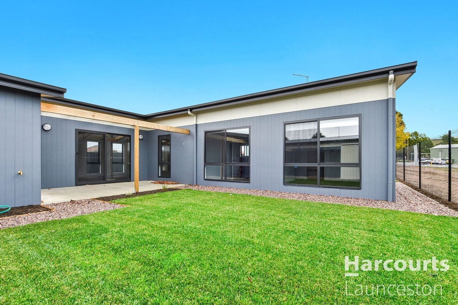 4/16 Barton Street, Mowbray TAS 7248, Image 2