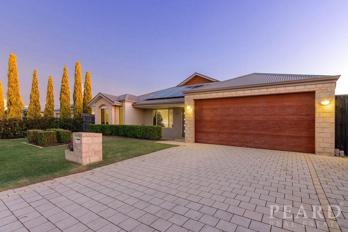5 bedrooms House in 5 Nychum Pass ELLENBROOK WA, 6069