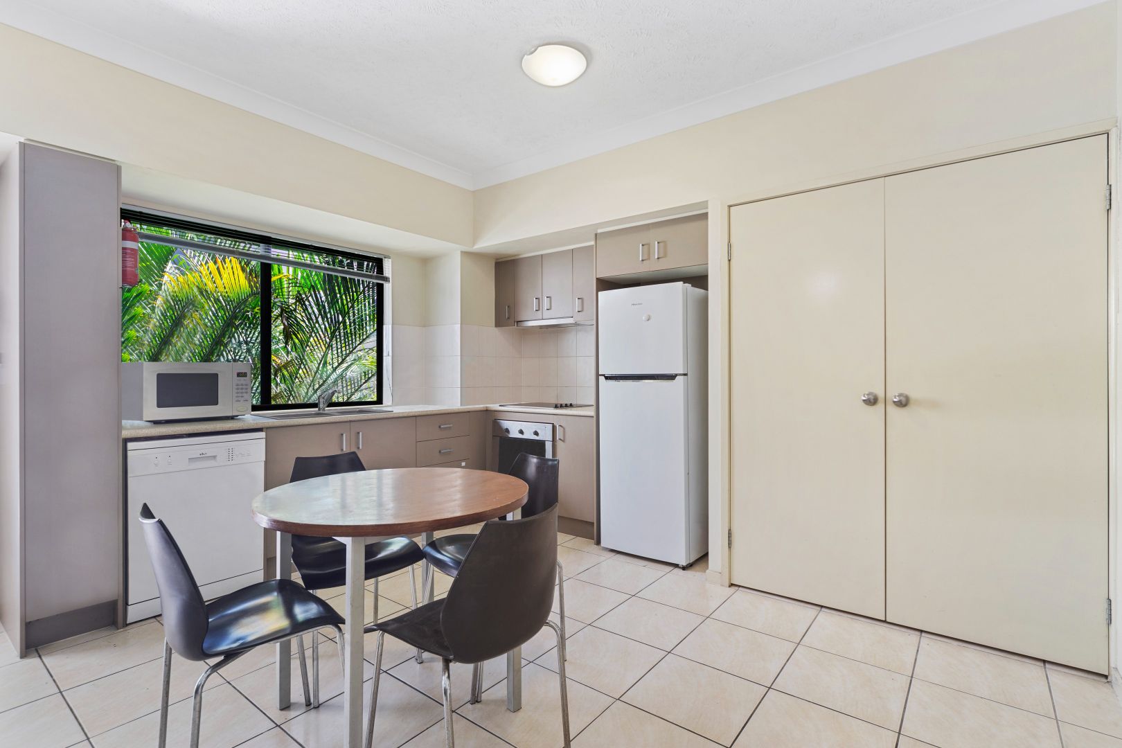 32/1848 Logan Road, Upper Mount Gravatt QLD 4122, Image 2