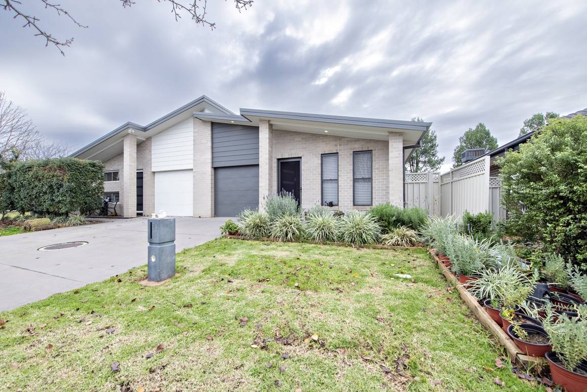 Picture of 24B Apsley Crescent, DUBBO NSW 2830