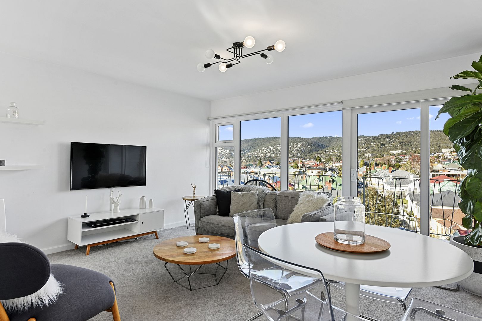 8/4 Jersey Street, Sandy Bay TAS 7005, Image 2