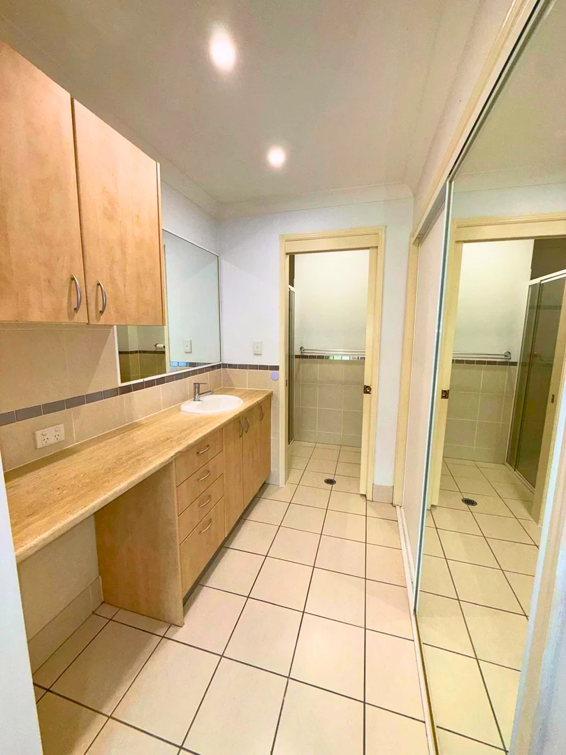 Additional image 28 of 5/4 Ranier Crescent, Varsity Lakes QLD 4227