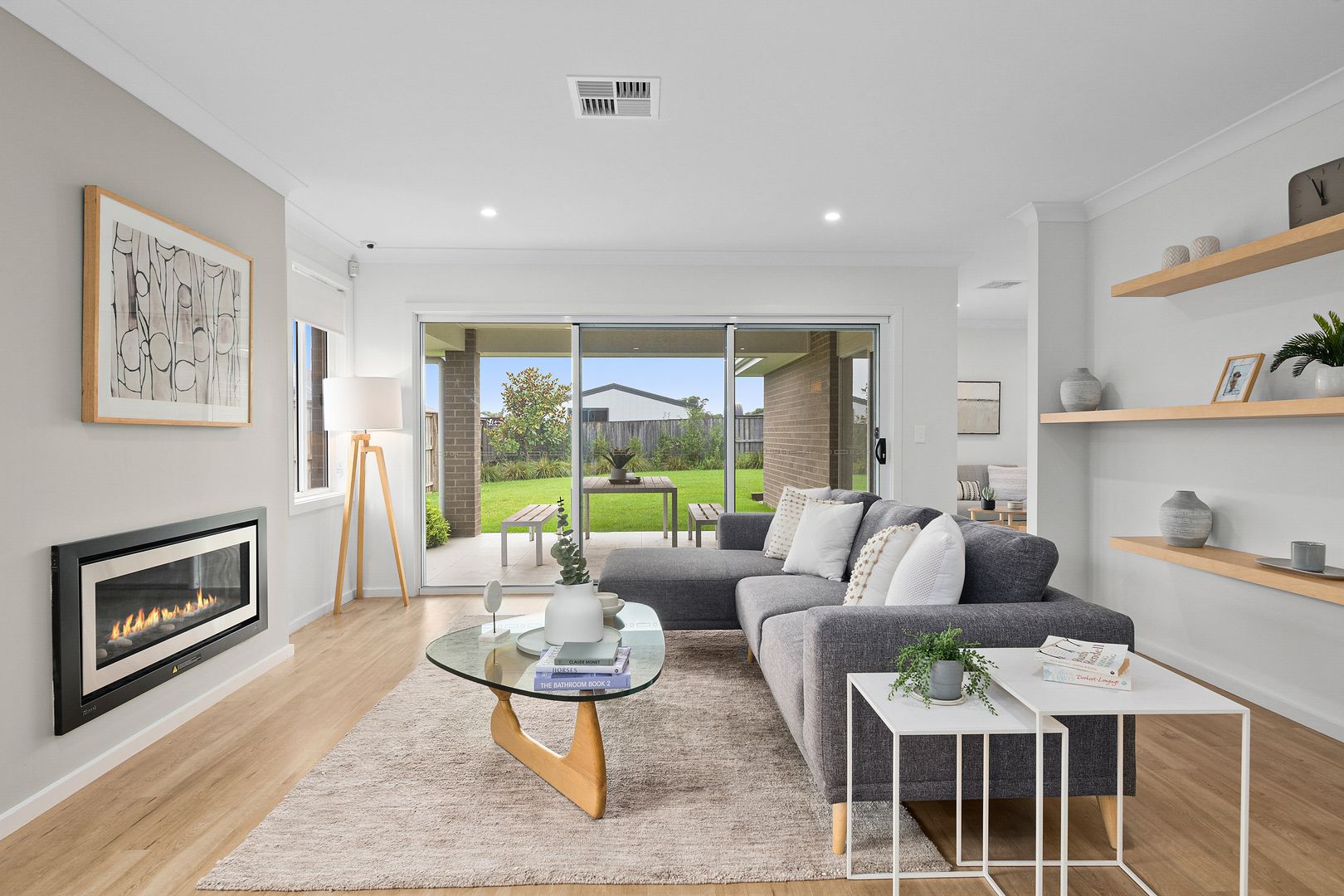 52 Renwick Drive, Renwick Property History & Address Research Domain