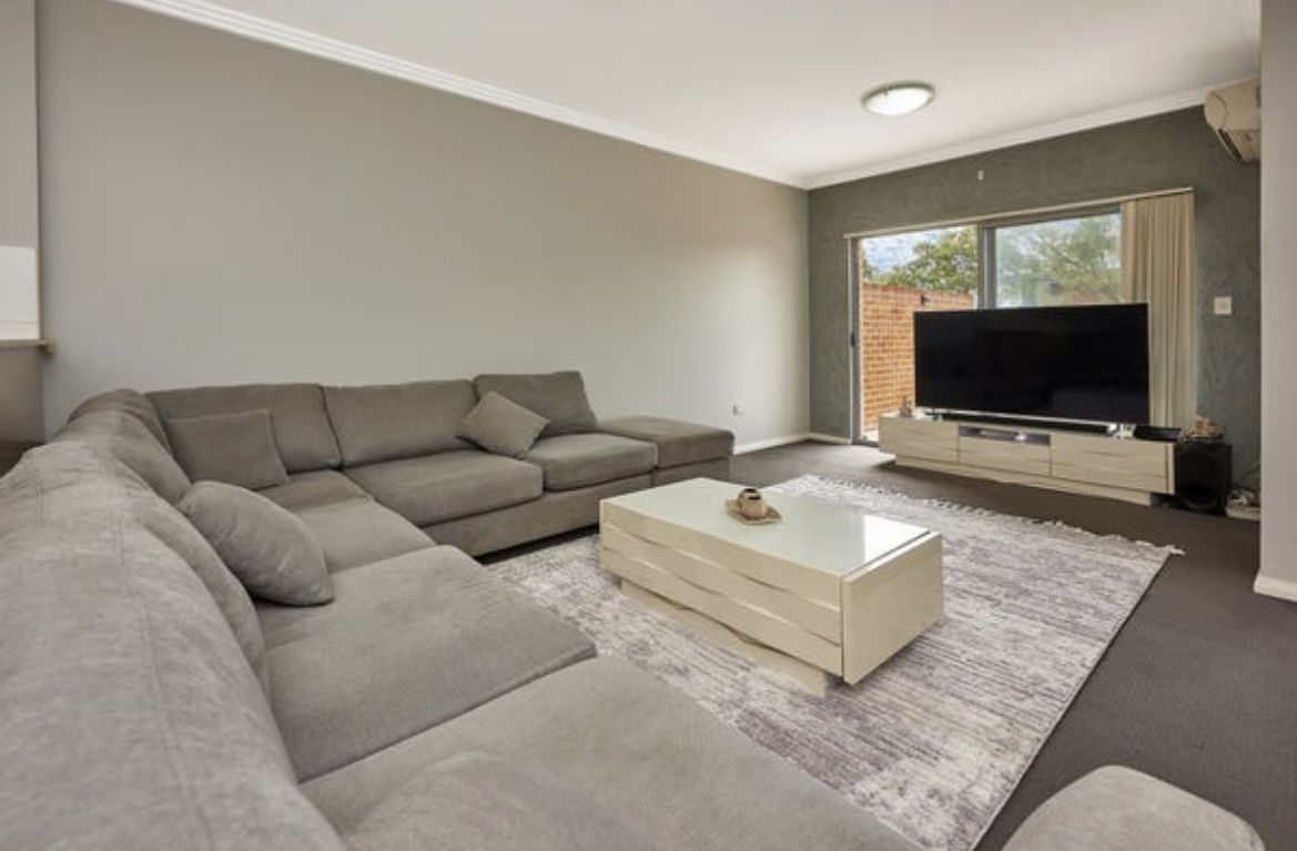 1 bedrooms Apartment / Unit / Flat in 8/427-429 Guildford Cl GUILDFORD NSW, 2161